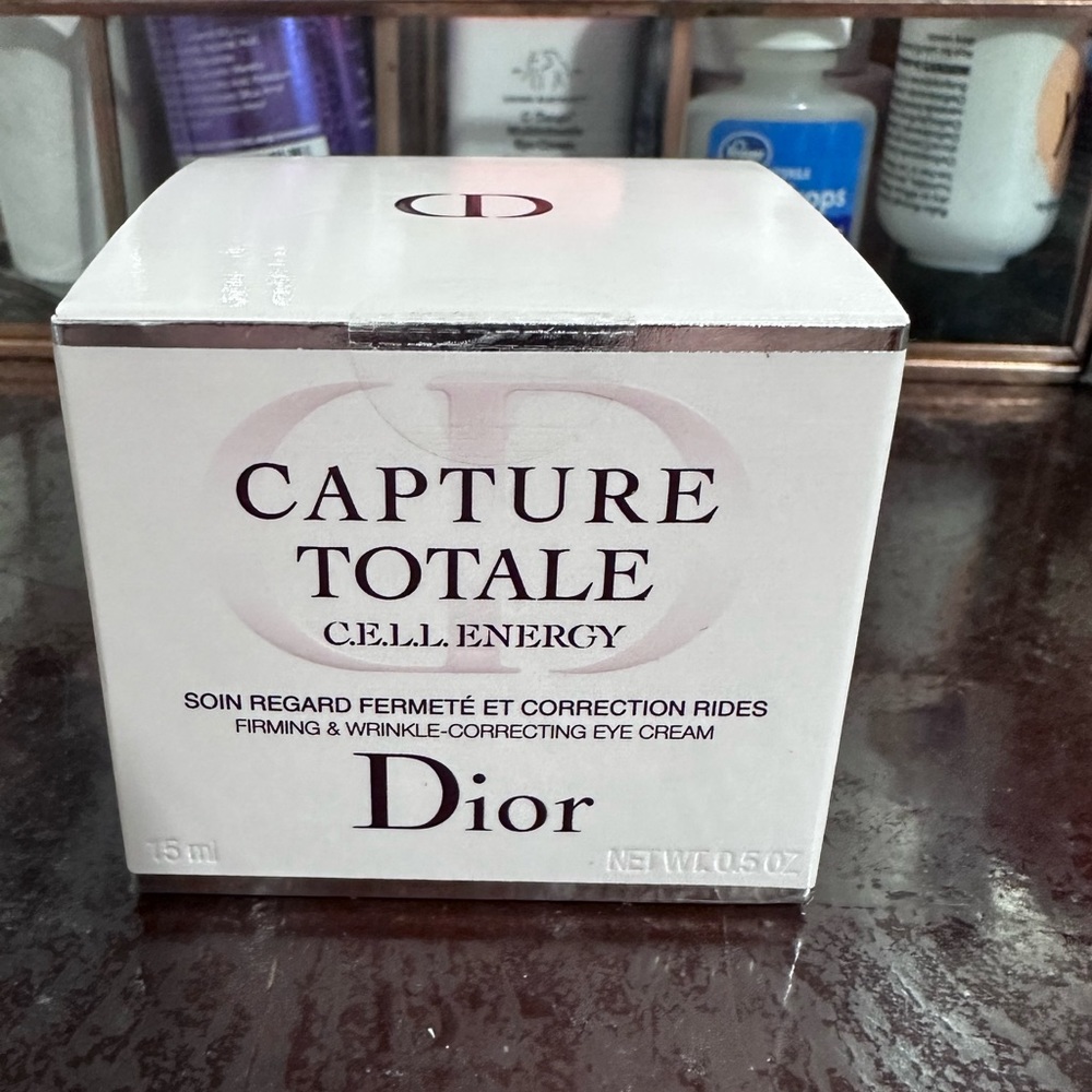 DIOR Capture Totale C.E.L.L. Energy Super Potent Rich Creme eye cream